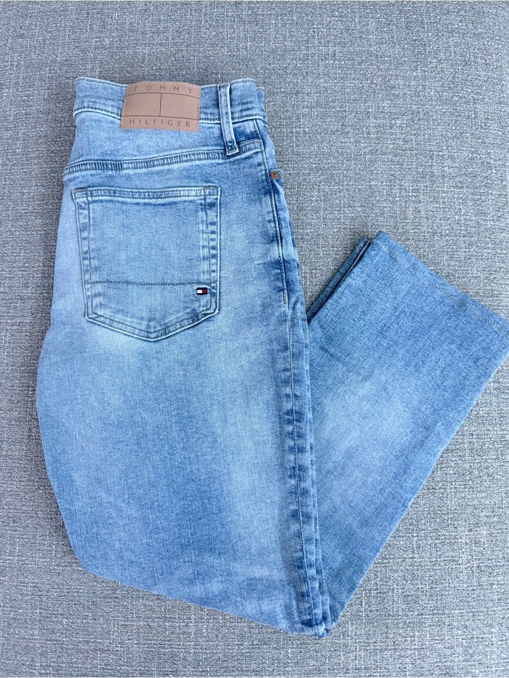 Tommy Hilfiger Light Wash Straight Men’s Jeans